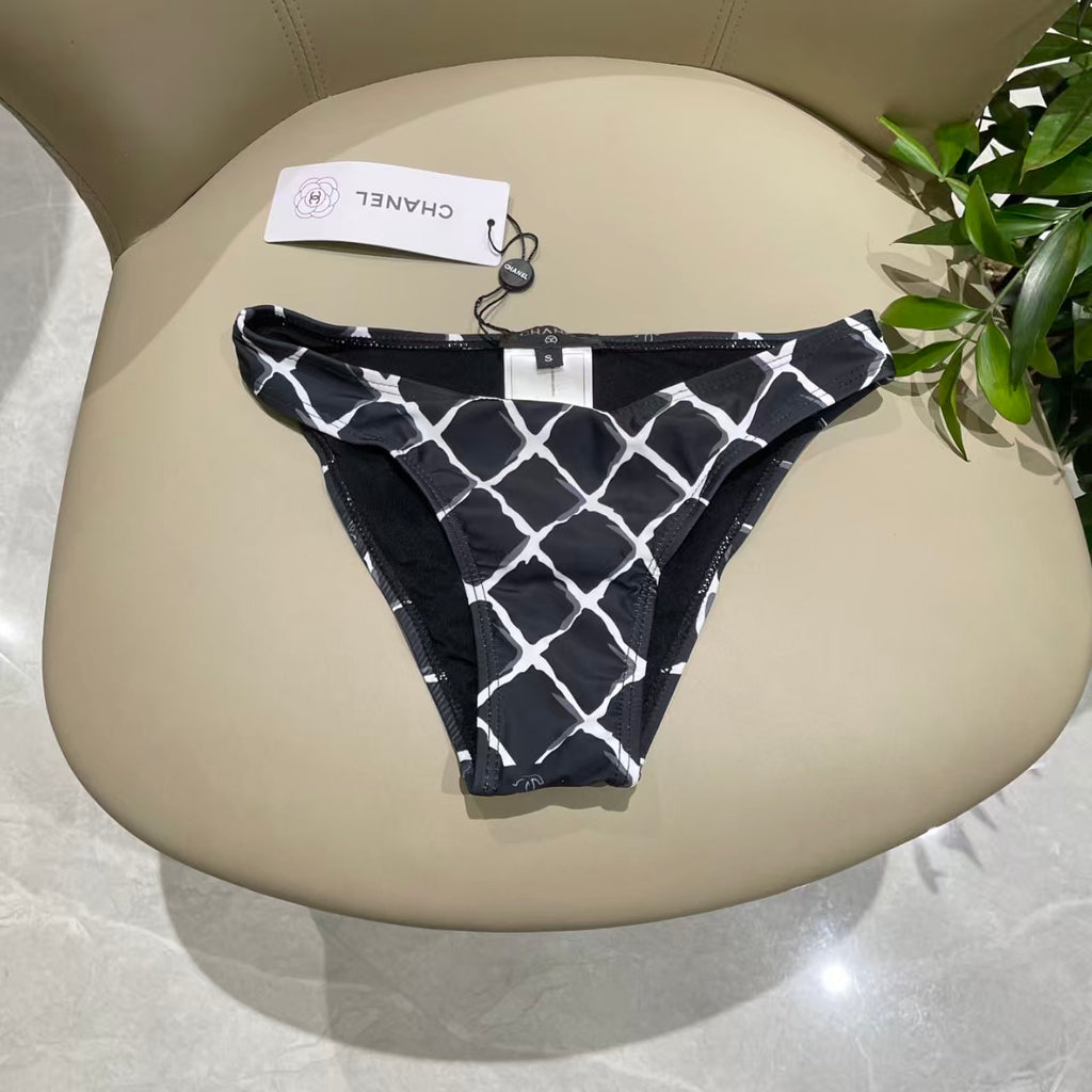 New quick drying elastic swimsuit
