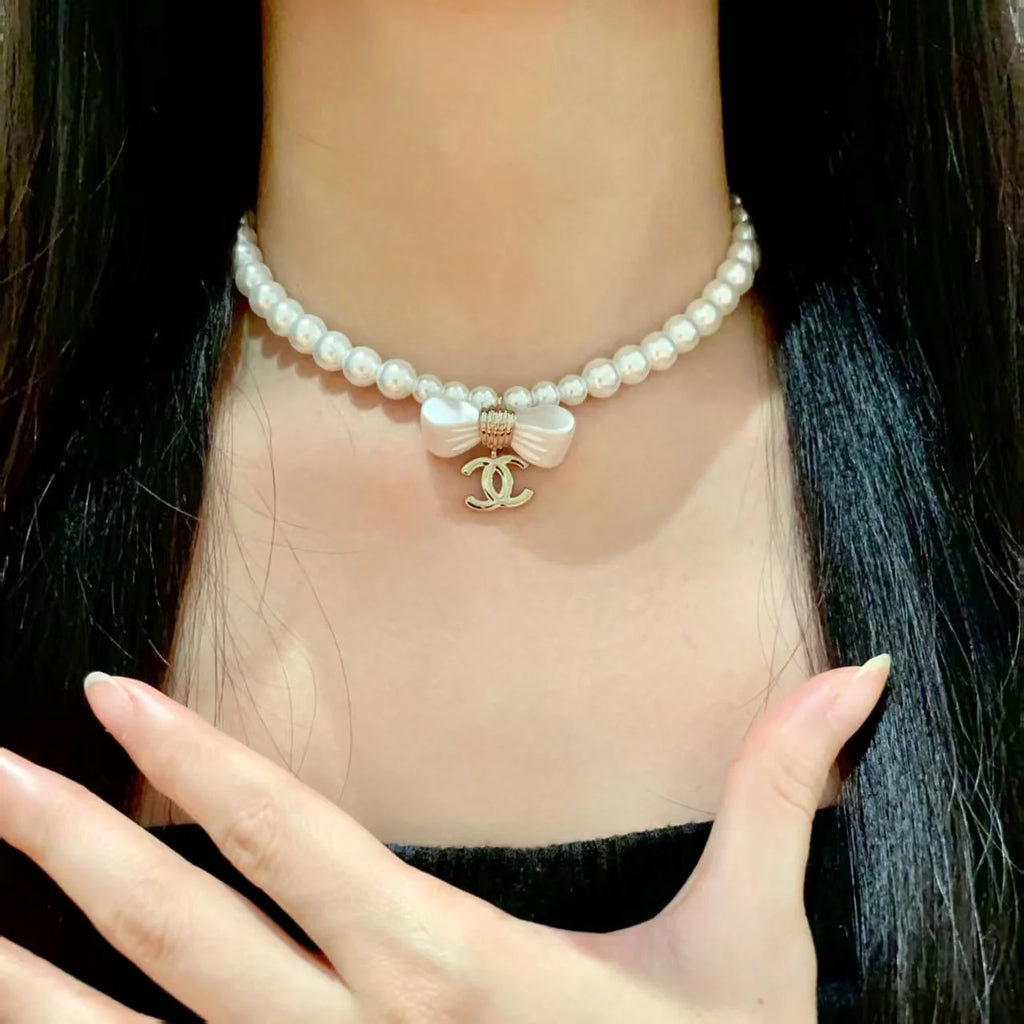 New bow necklace