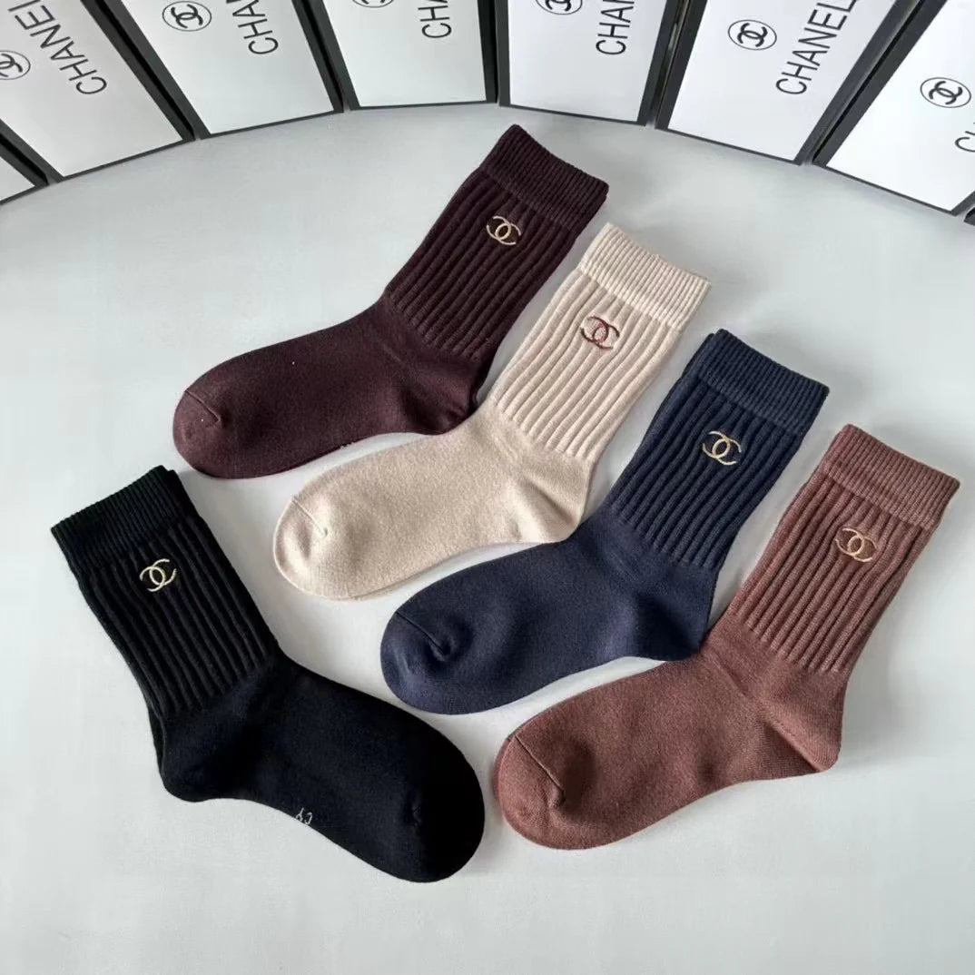 New embroidered pile socks