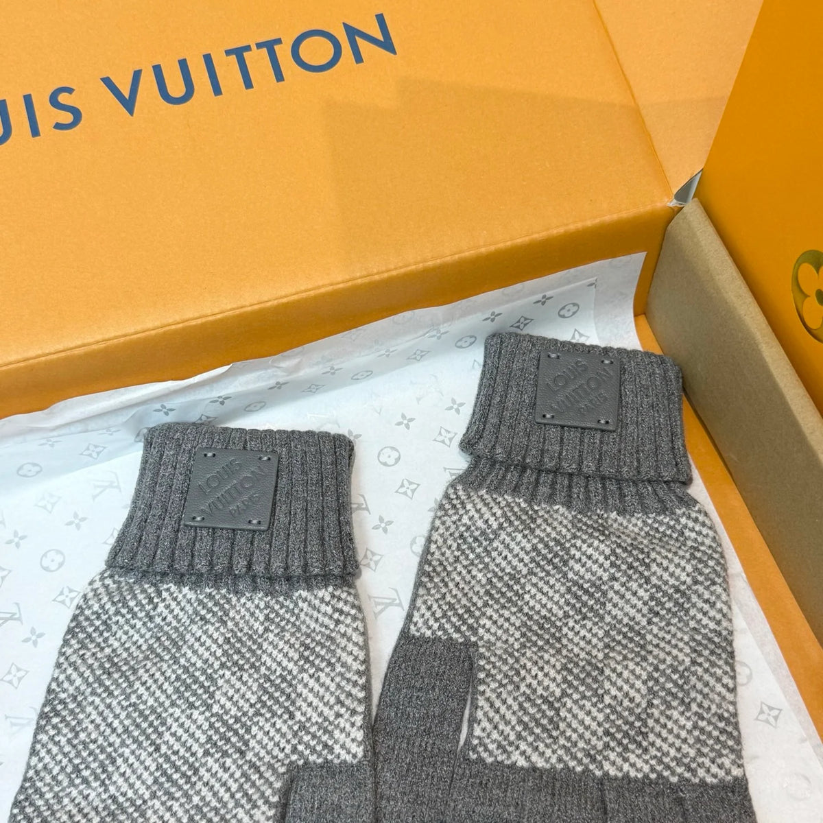 Wool Knitted Gloves