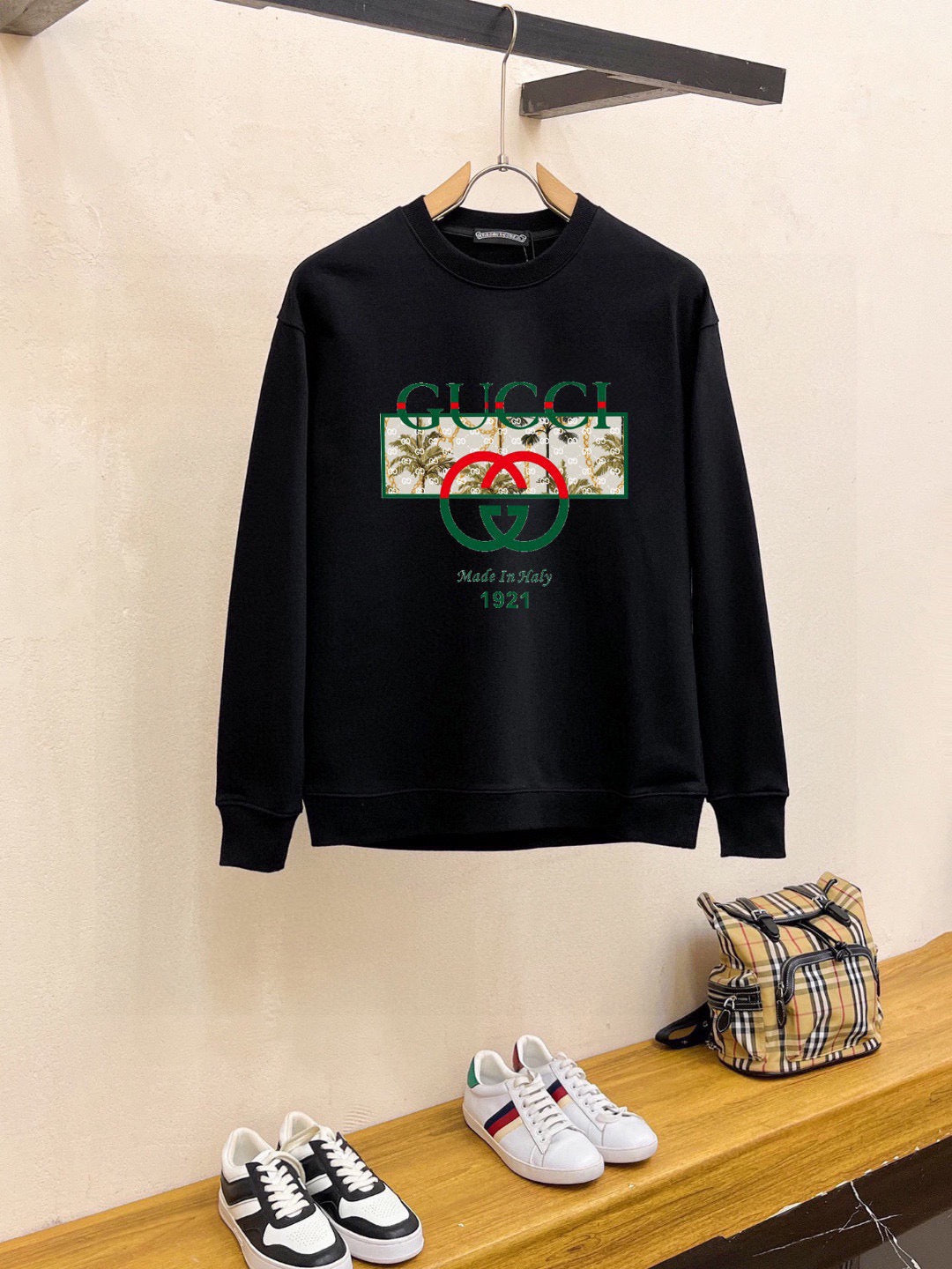 New long sleeved round neck sweatshirt 5