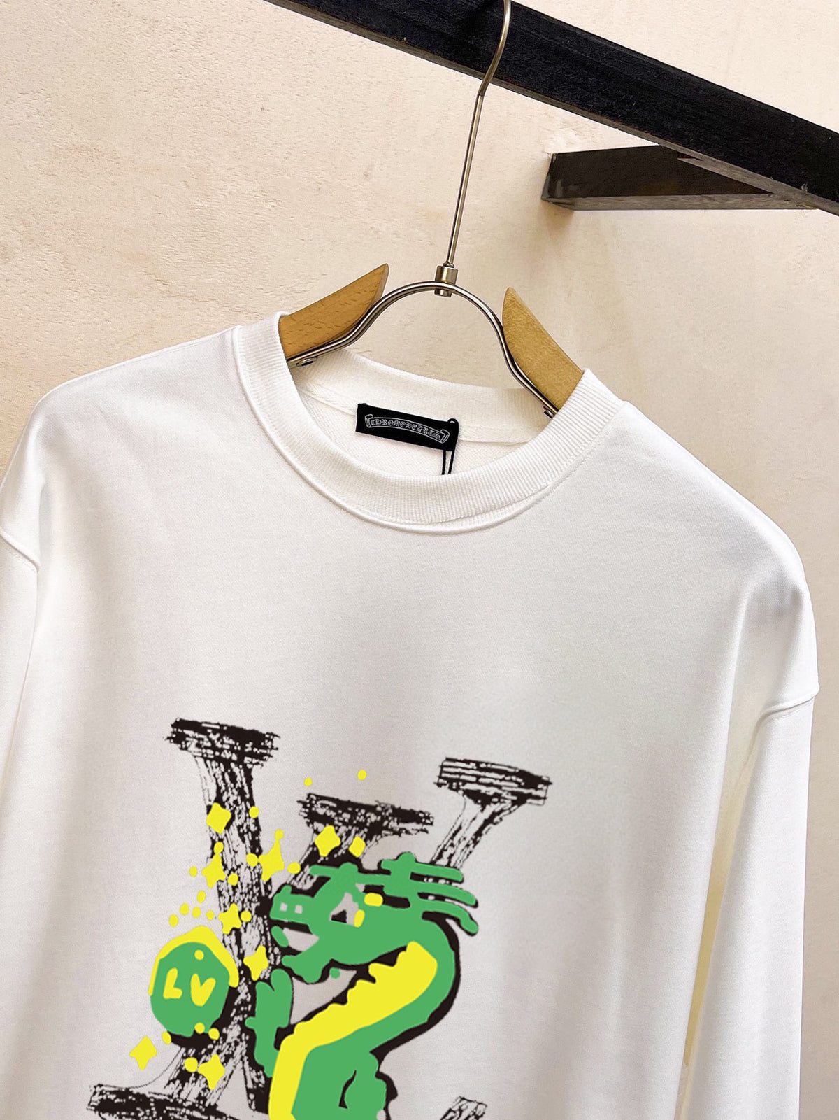 New long sleeved round neck sweatshirt 5