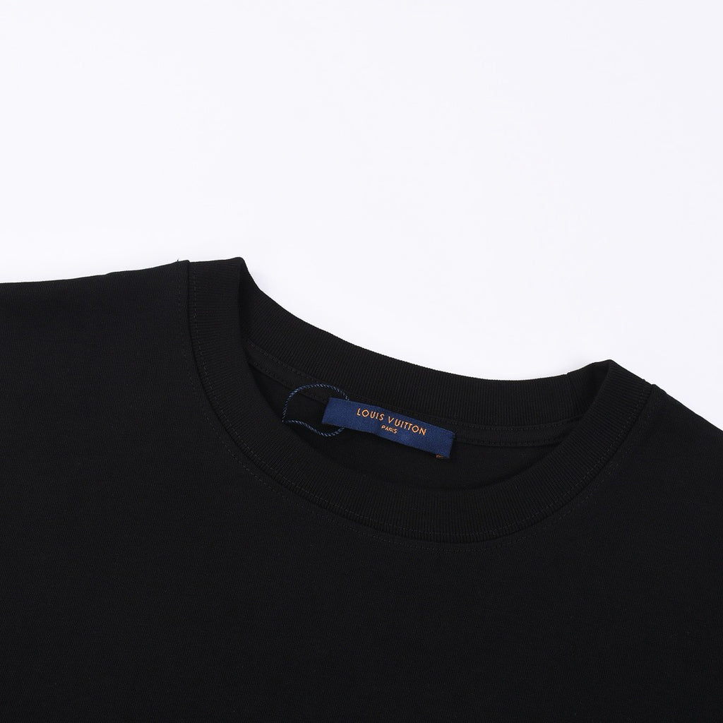 Fake chest pocket with new contrasting color design printed T-shirt