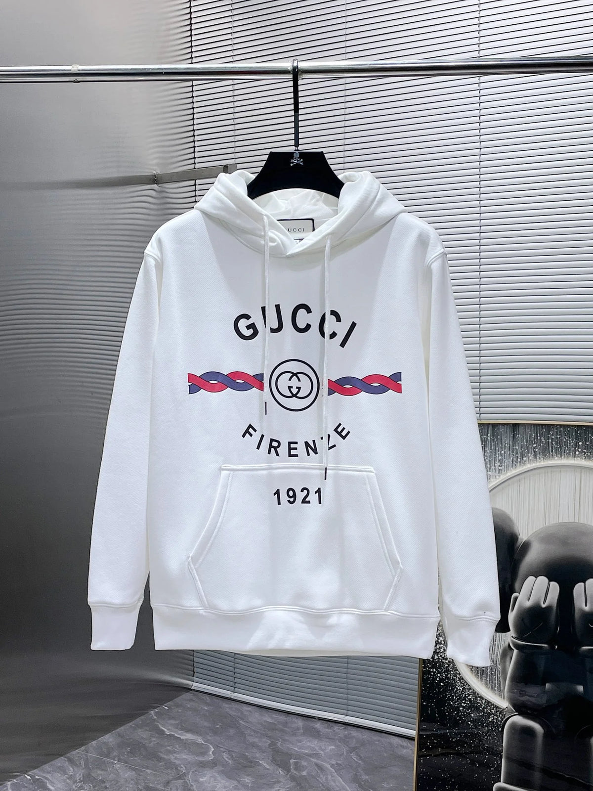 New long sleeved hooded sweatshirt sweatshirt