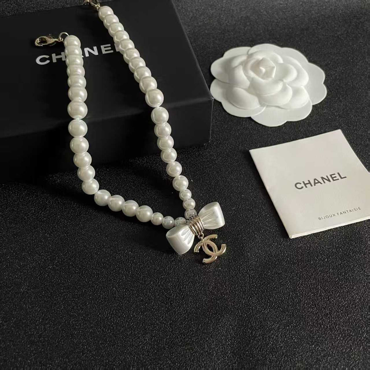 New bow necklace