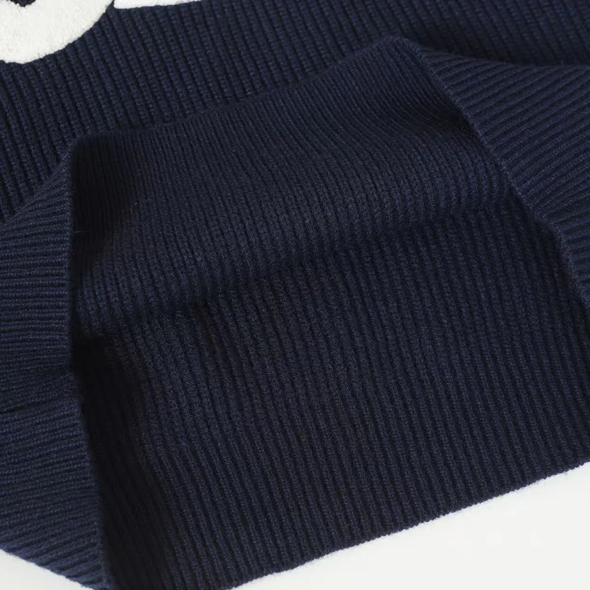 New towel embroidered sweater