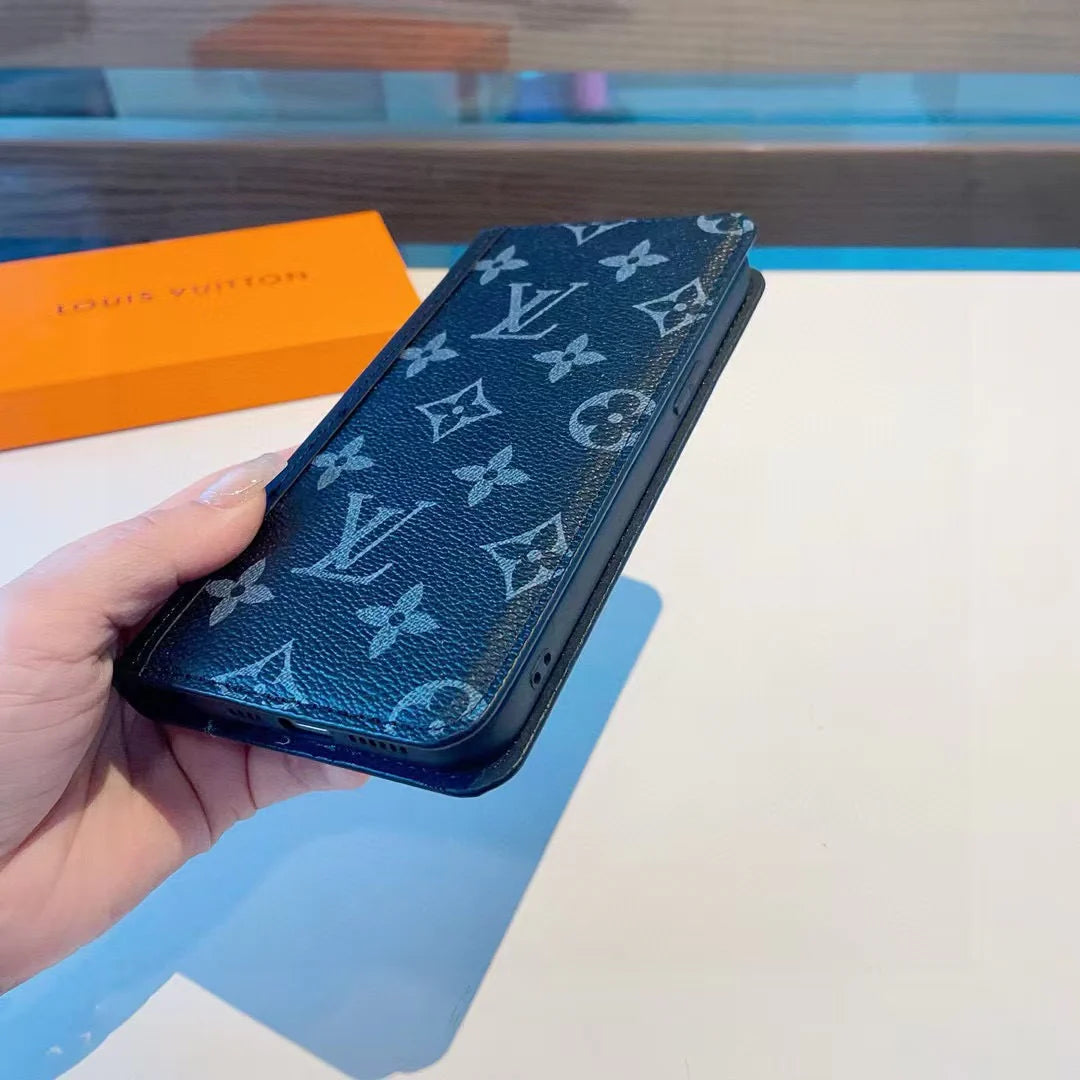 Splicing phone case