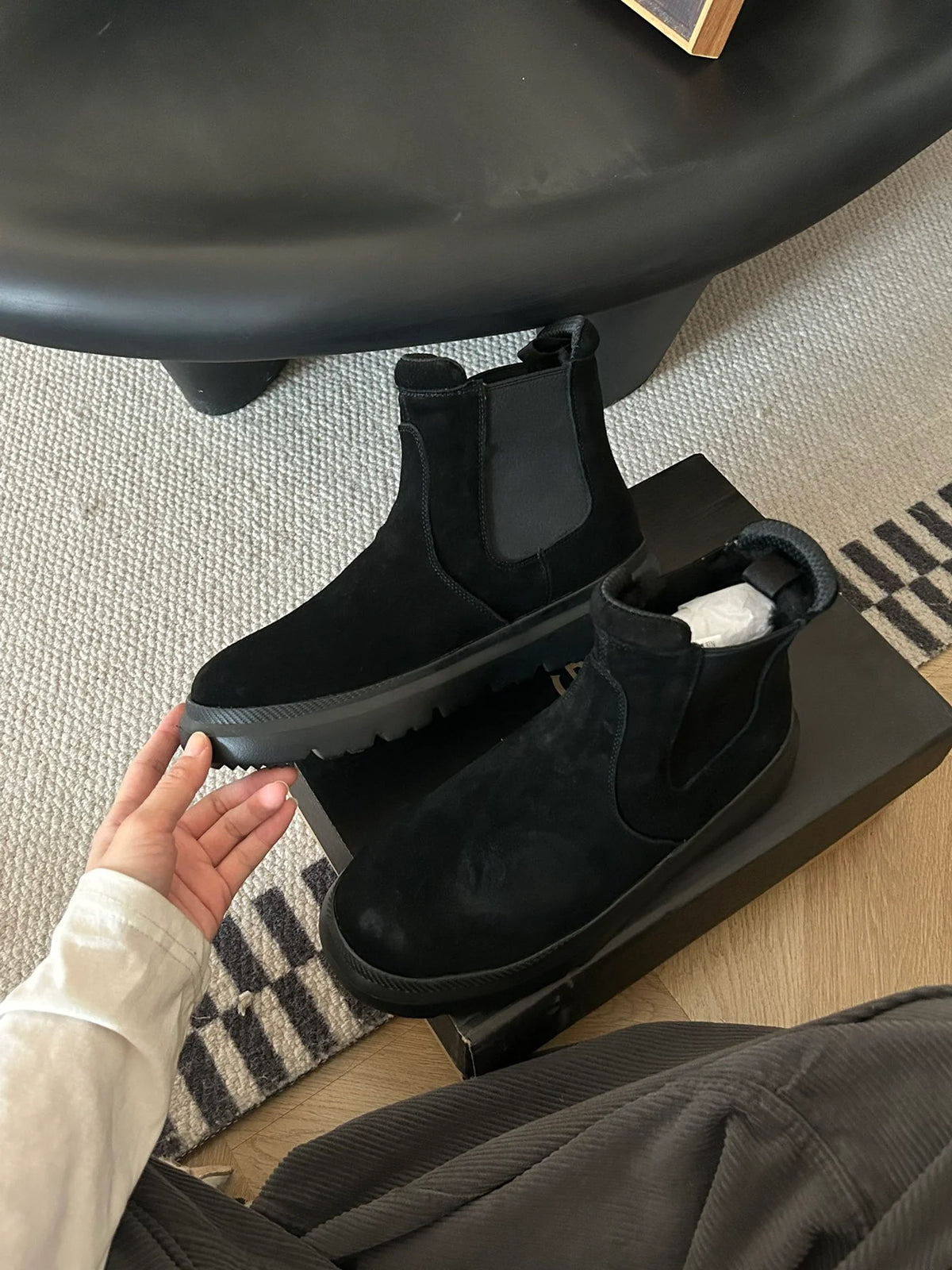 Fashionable high top short