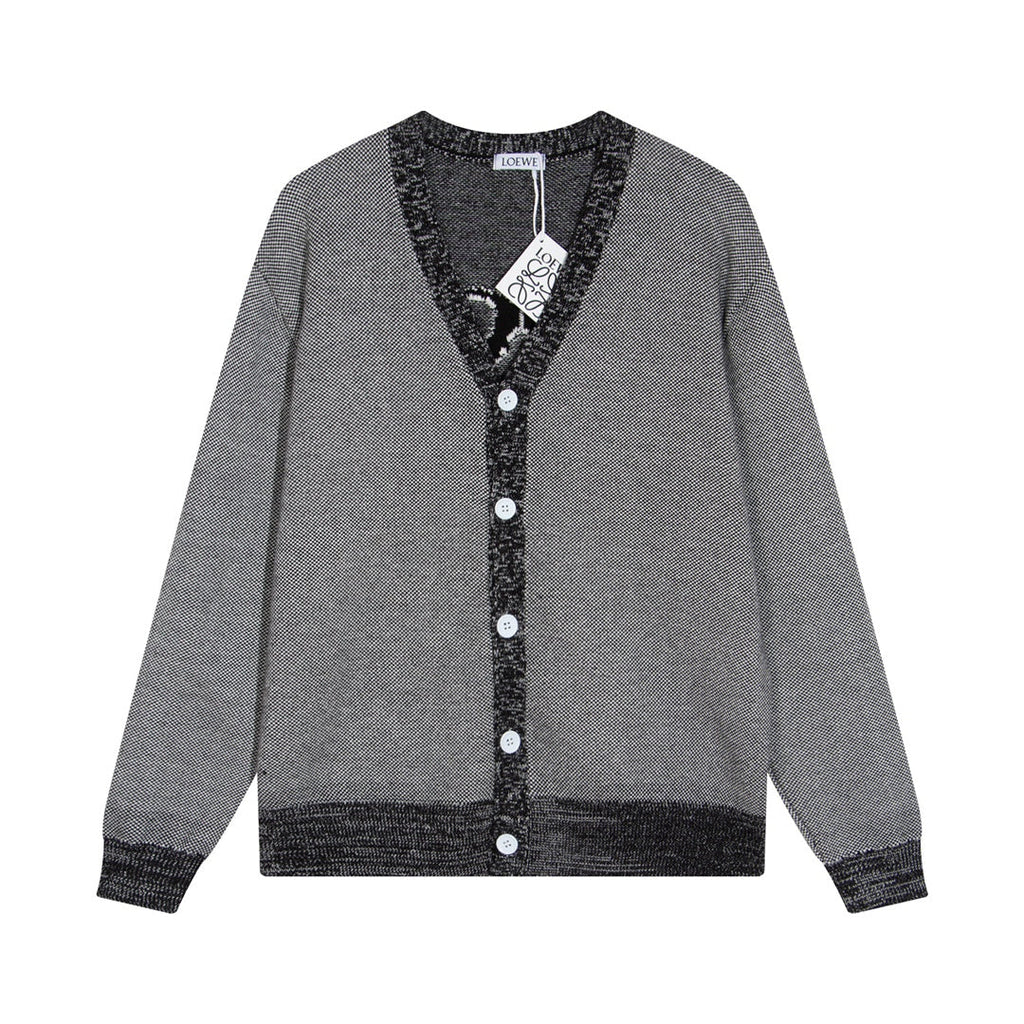 Customized cardigan with heavy craftsmanship