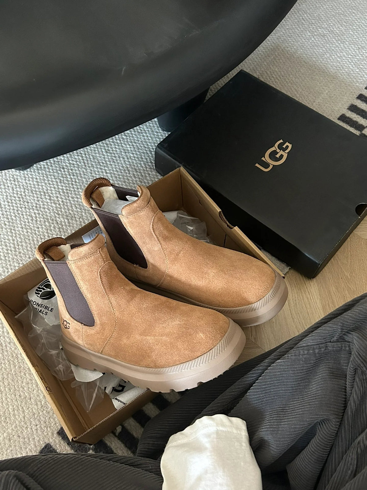 Fashionable high top short