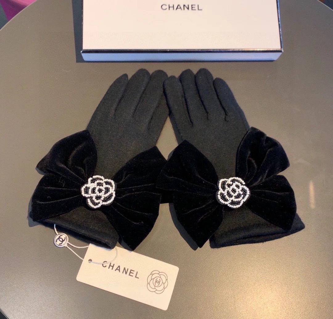 Zhuzhu Mountain Camellia+Big Bow 🔥 fashion gloves