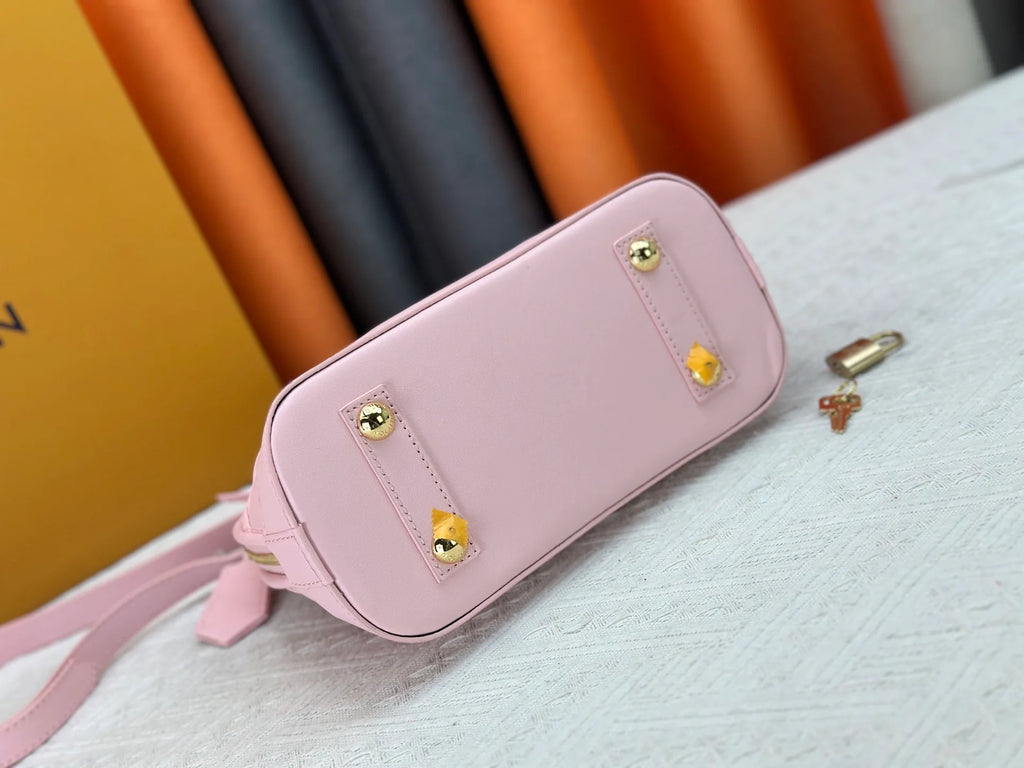 Classic Alma handbag
