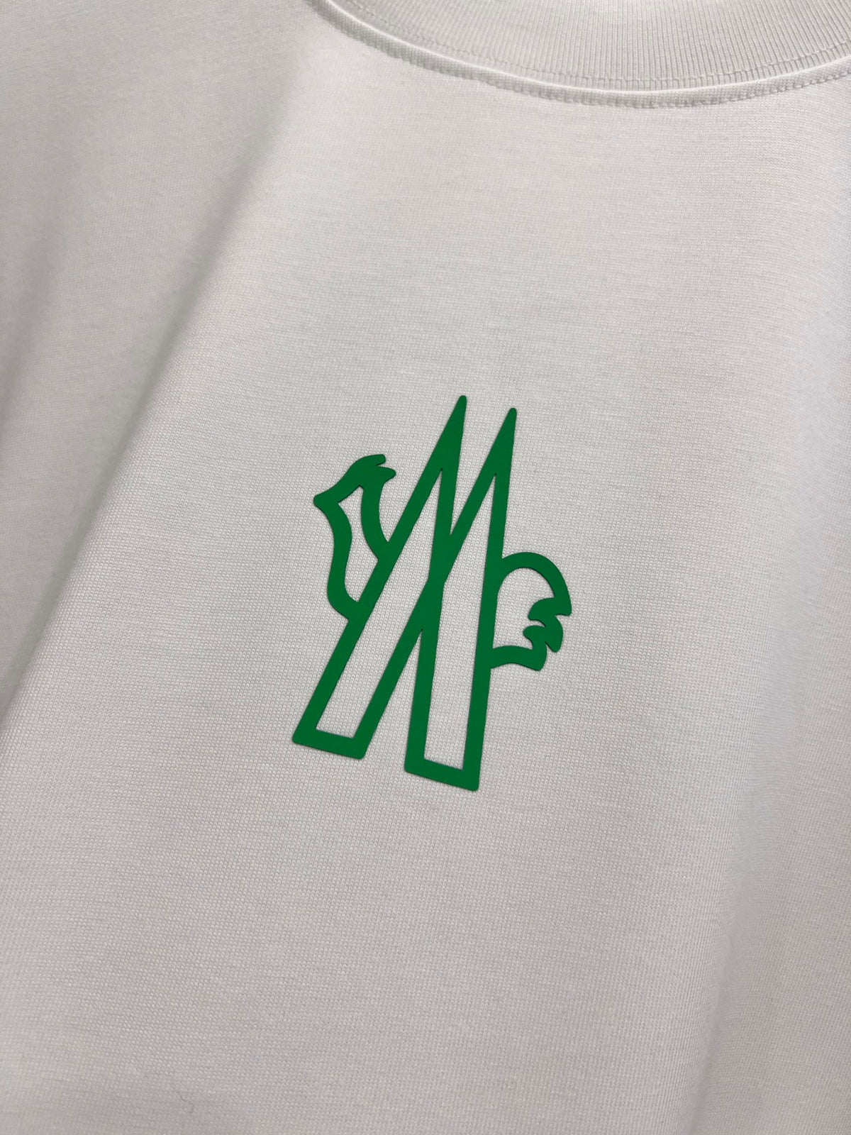 3D foam technology short sleeved T-shirt