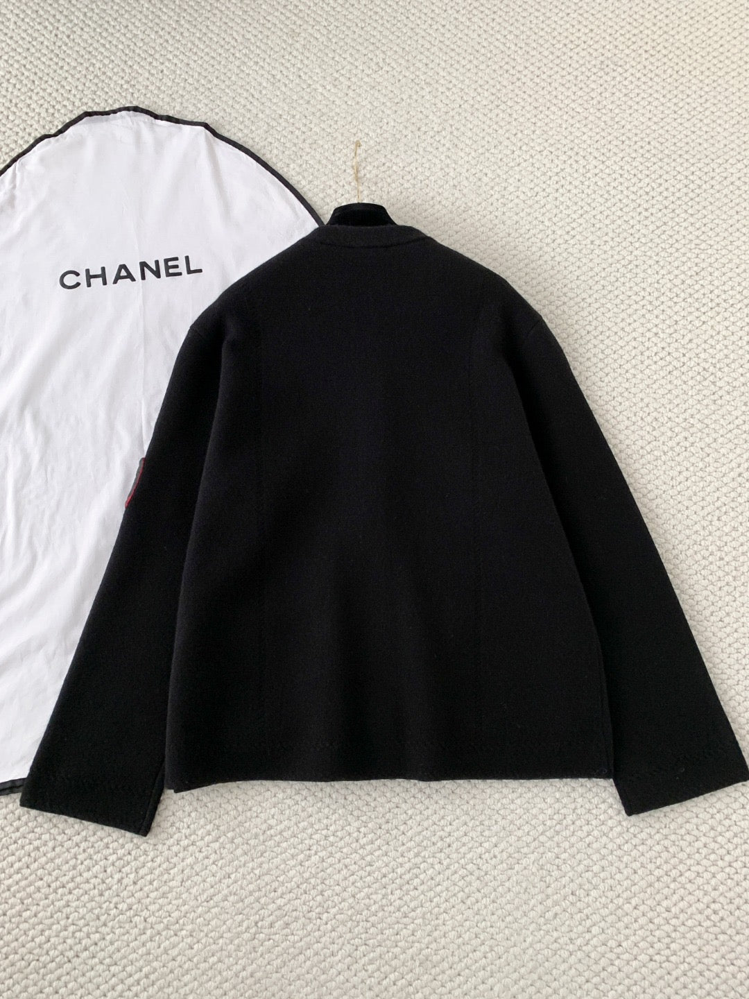 Women’s Luxury Relaxed Fit Black Knit Jacket with Diamond Stitch Pockets