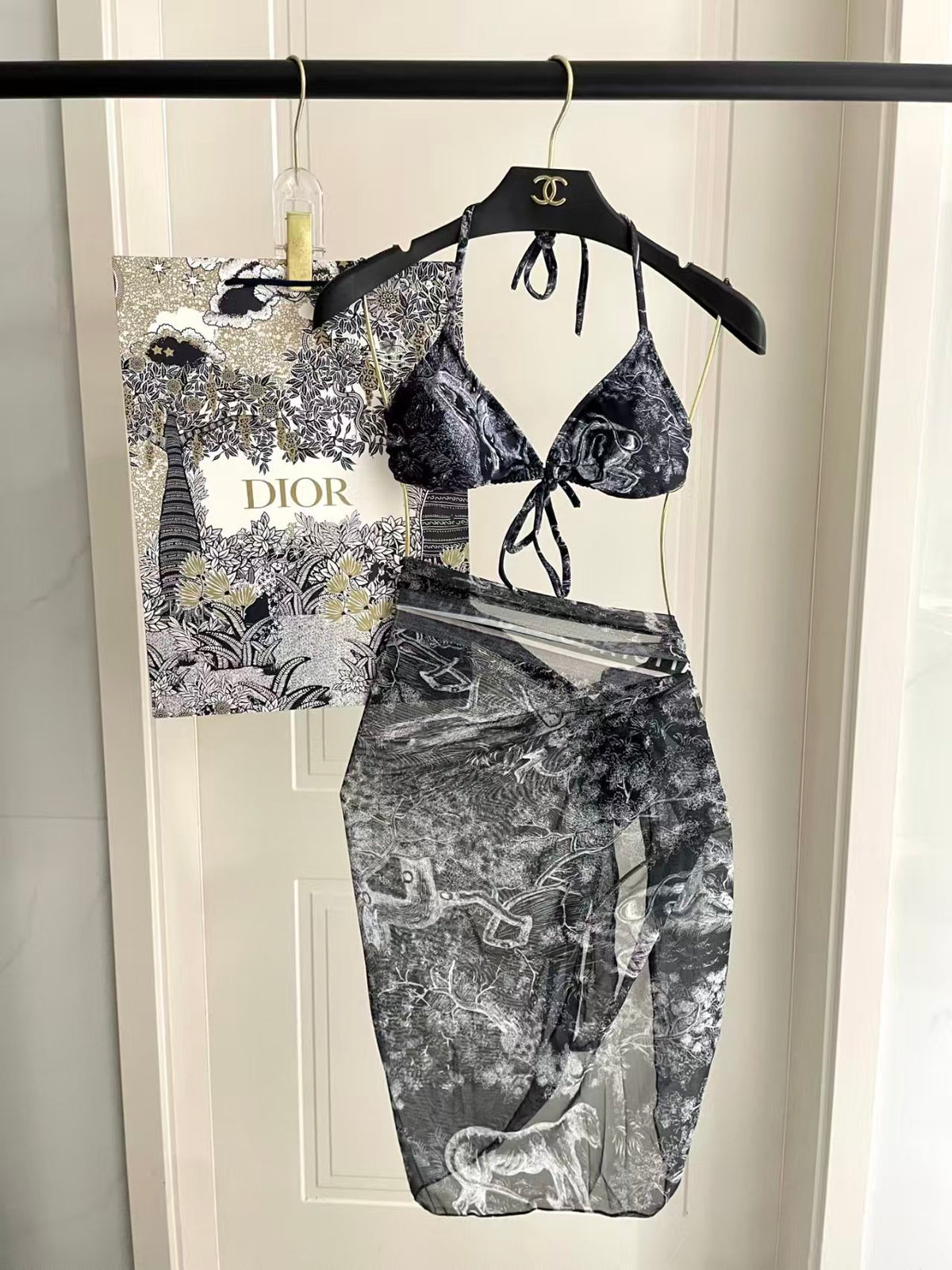 New three piece printed swimsuit