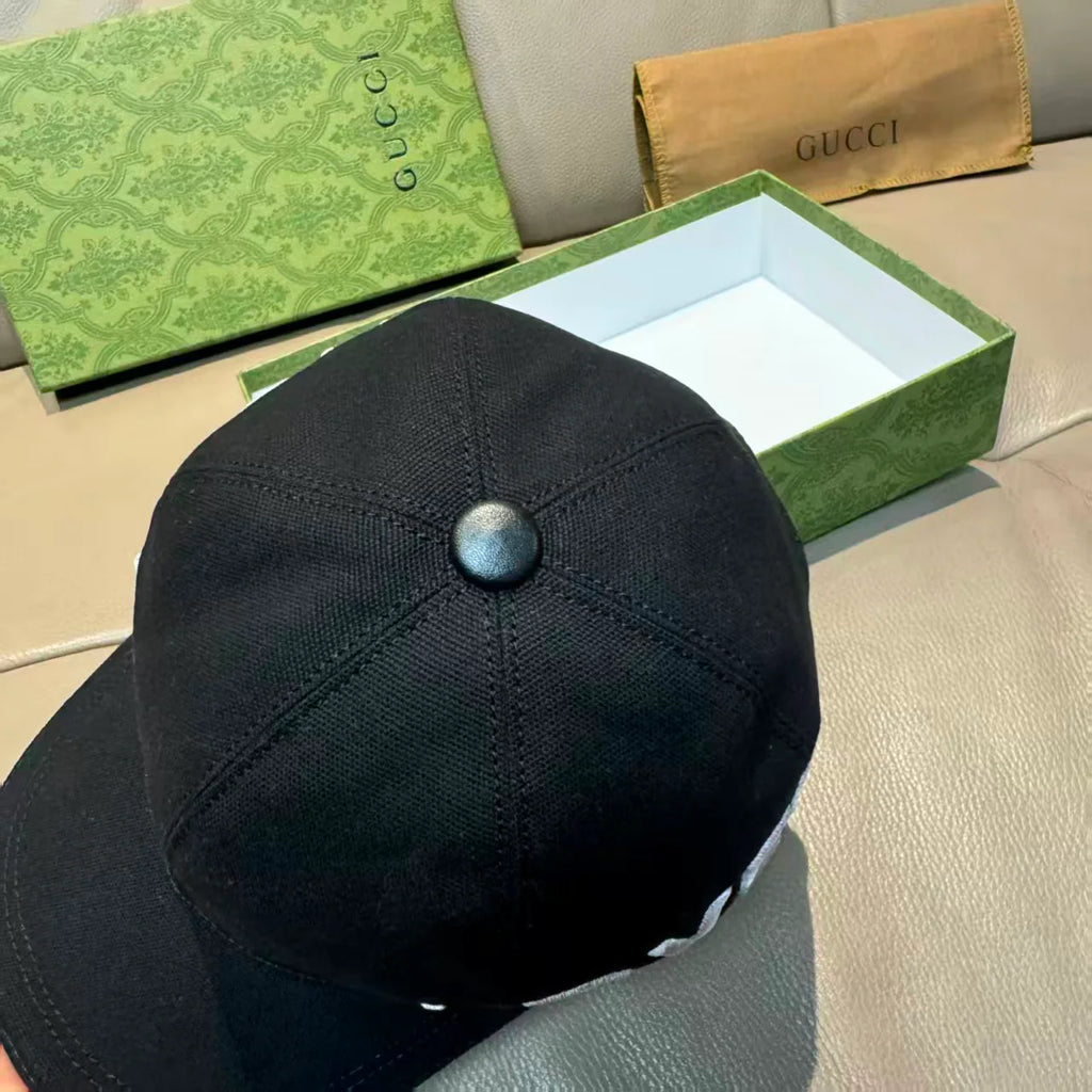 New letter embroidered baseball cap