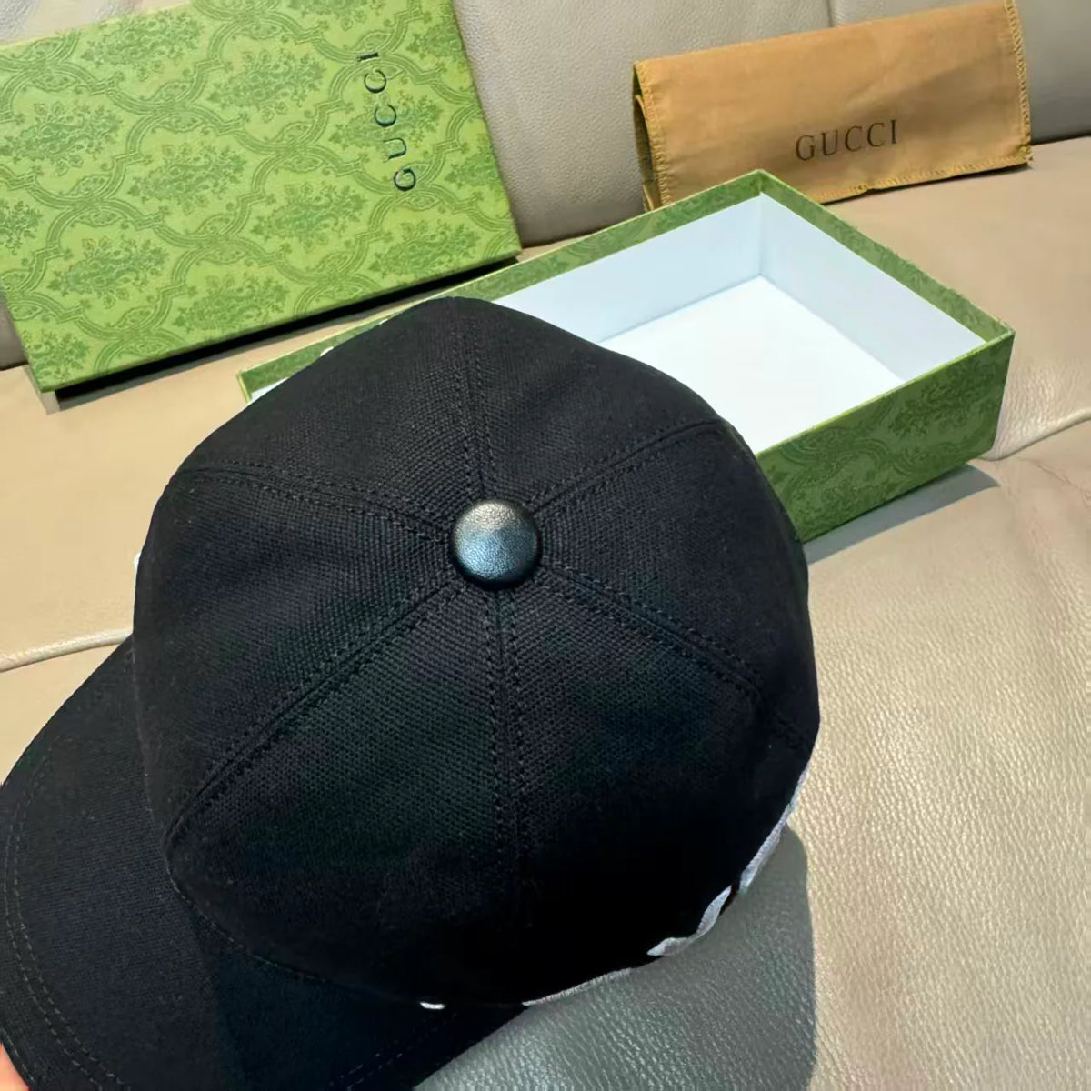 New letter embroidered baseball cap