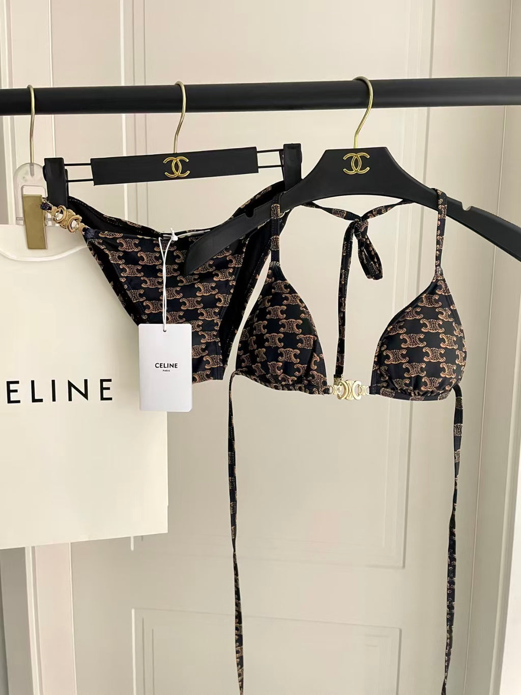 New backless bikini