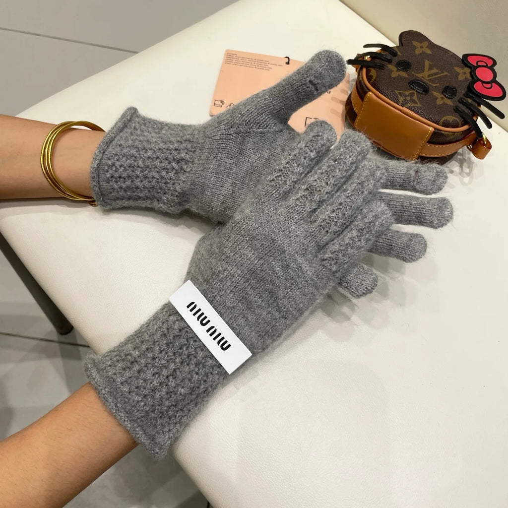 Knitted wool gloves for autumn and winter 👍