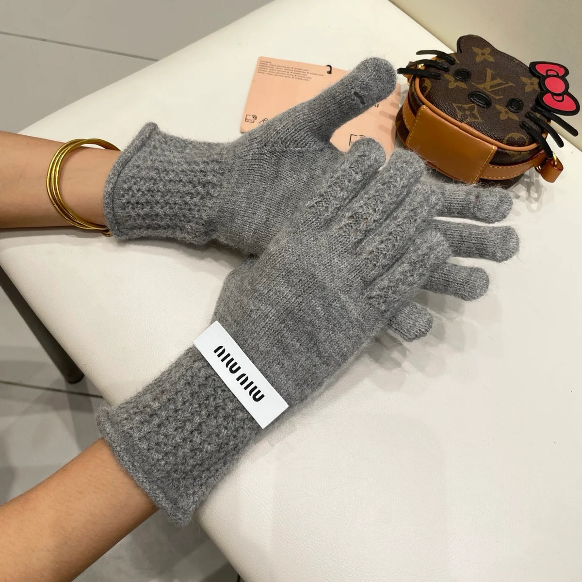 Knitted wool gloves for autumn and winter 👍