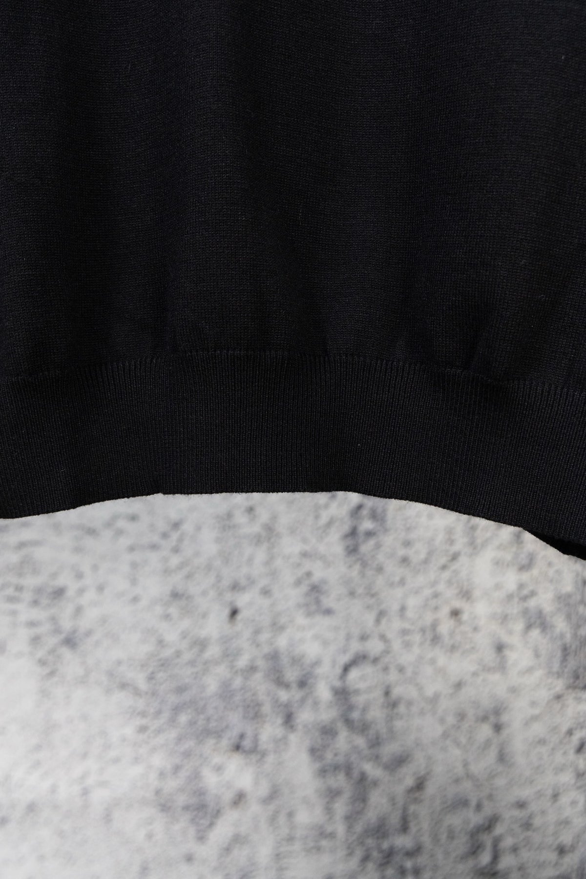 New minimalist letter black round neck knitted pullover hoodie