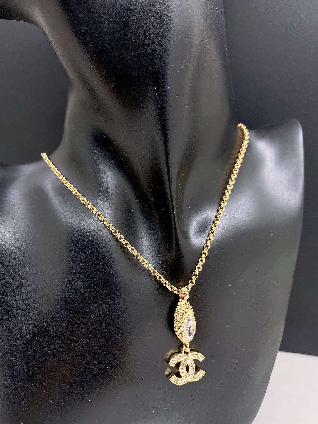Golden Horse Eye Diamond Crystal Necklace