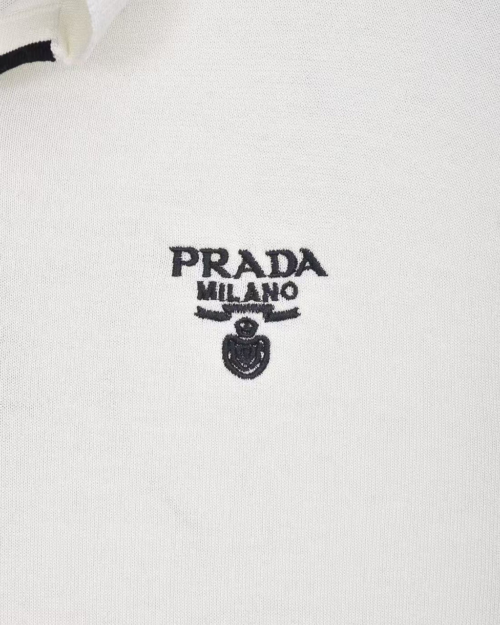 New embroidered knitted short sleeved polo shirt
