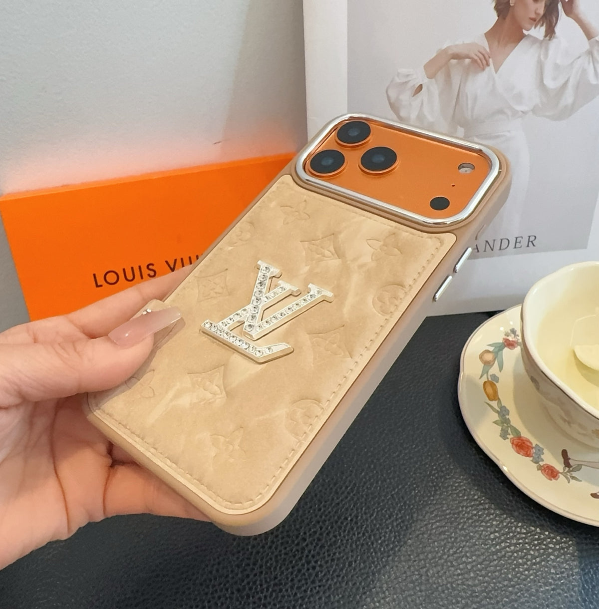 All inclusive lychee patterned phone case