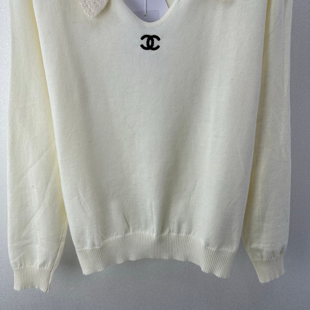 Lace neck V-neck knitted sweater