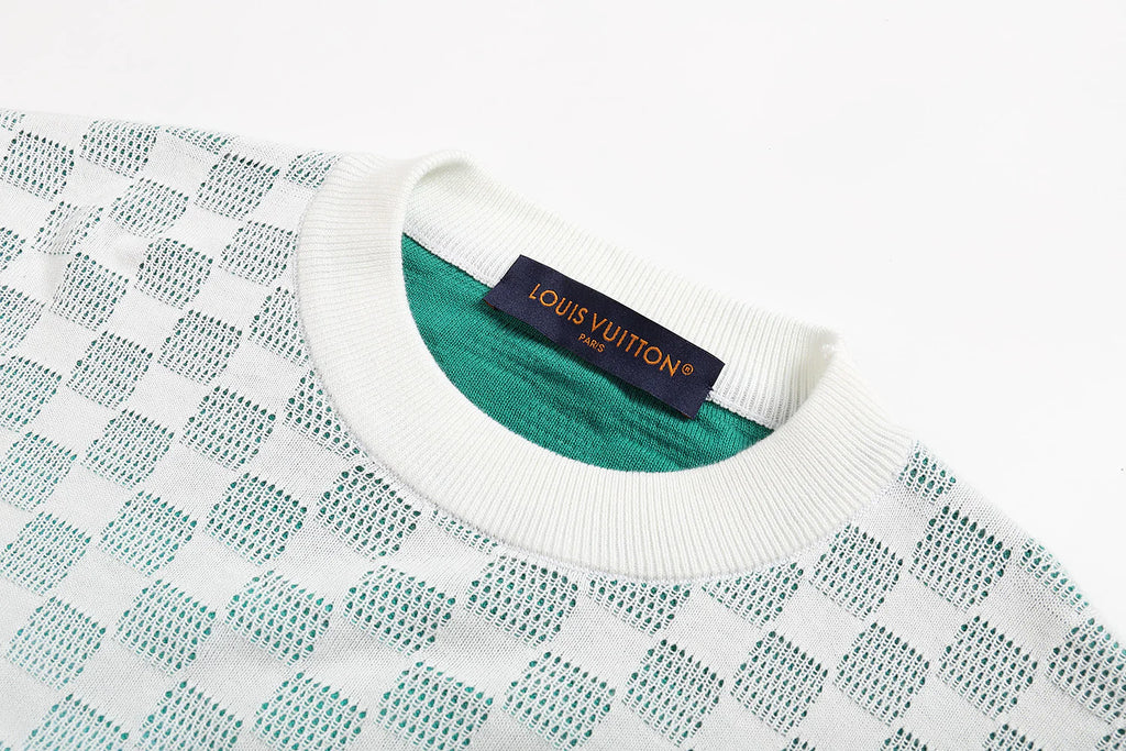 Checkerboard gradient jacquard round neck sweater