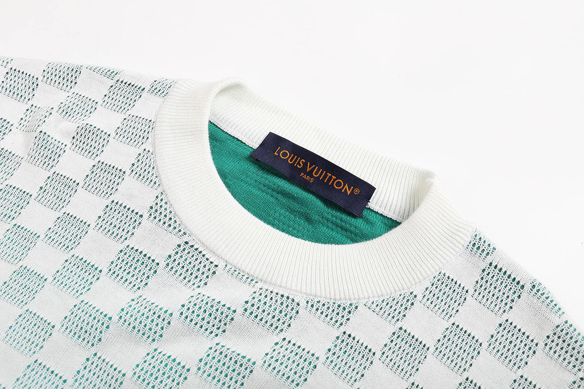 Checkerboard gradient jacquard round neck sweater
