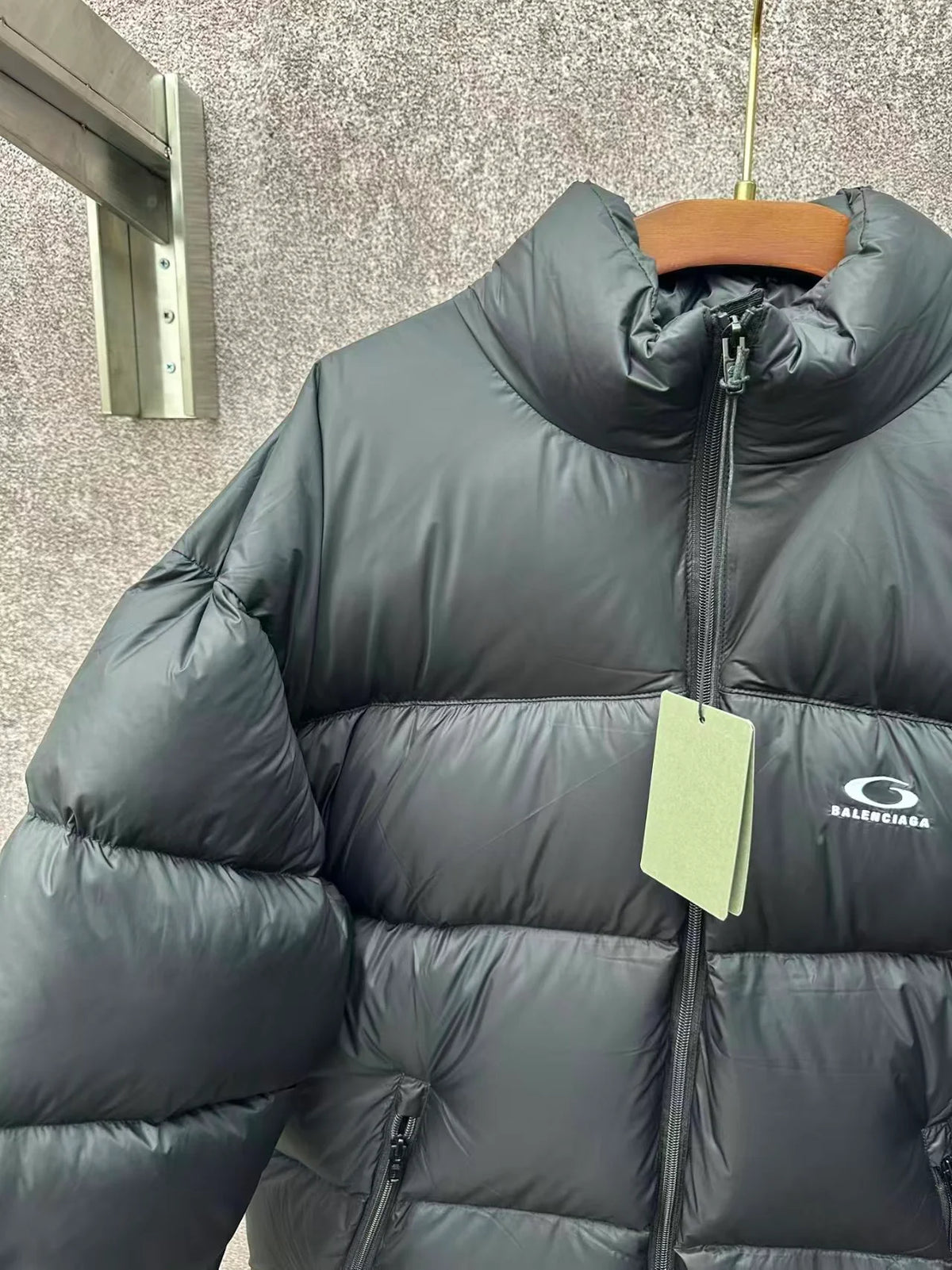 New embroidered down jacket