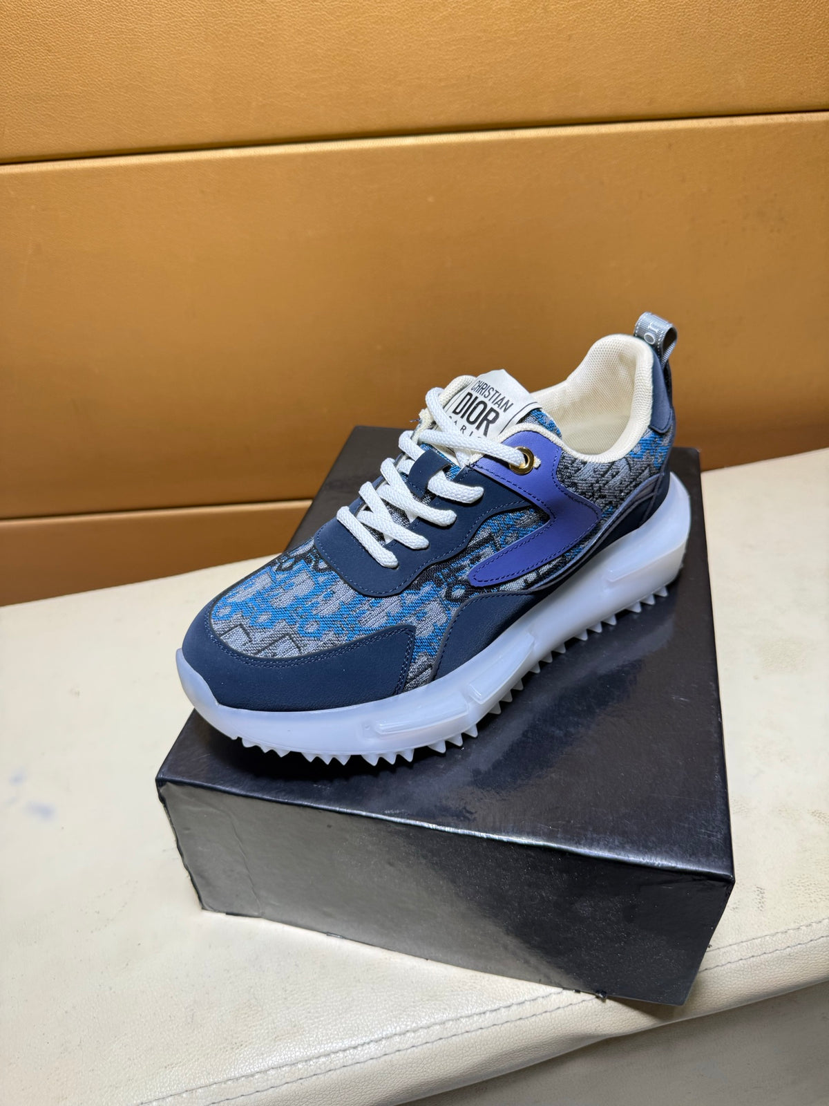 🏃 Casual shoes are a must-have for trendy men