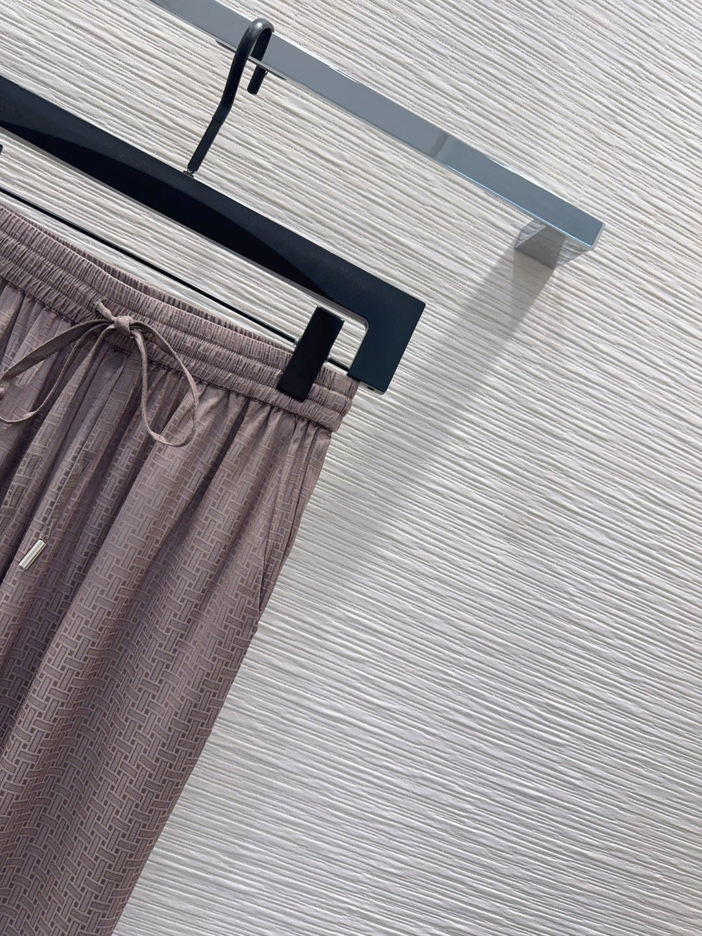 26New Long Pants