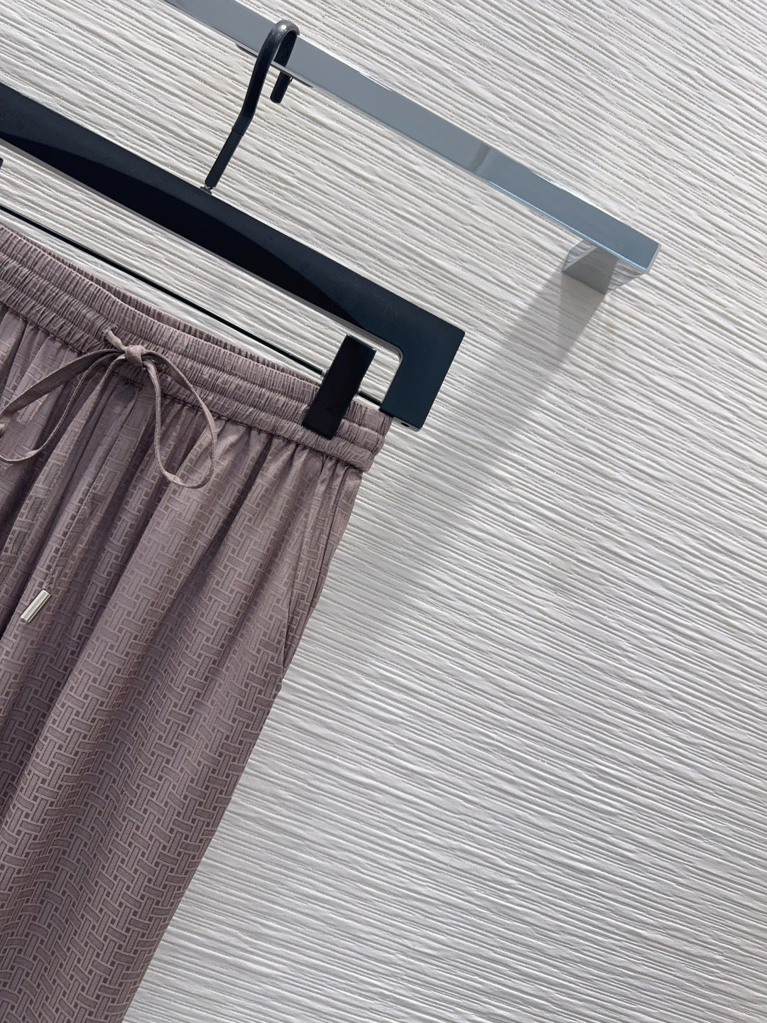 26New Long Pants