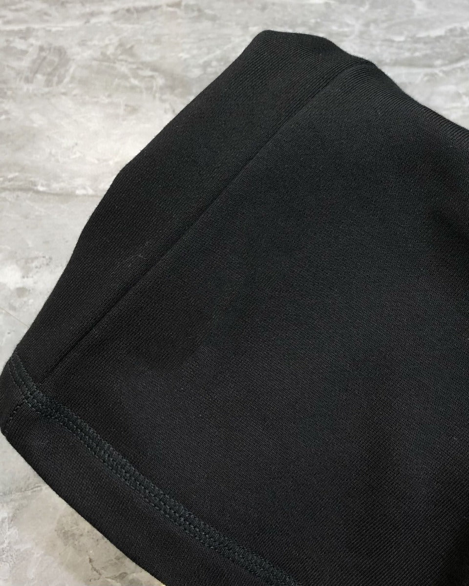 Minimalist men's casual shorts