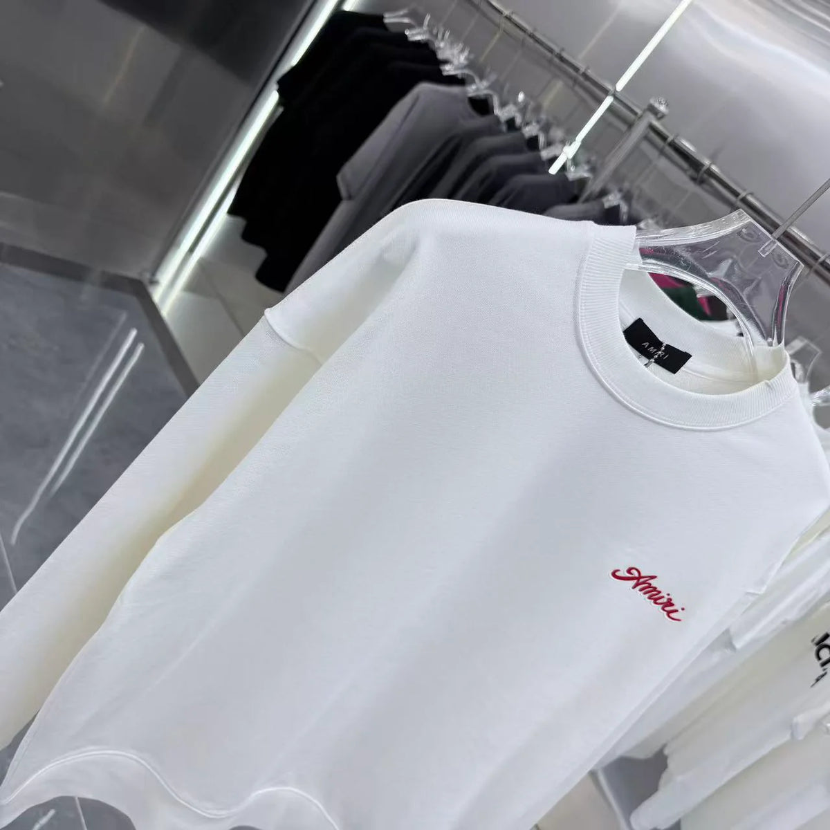 Round neck long sleeved sweatshirt