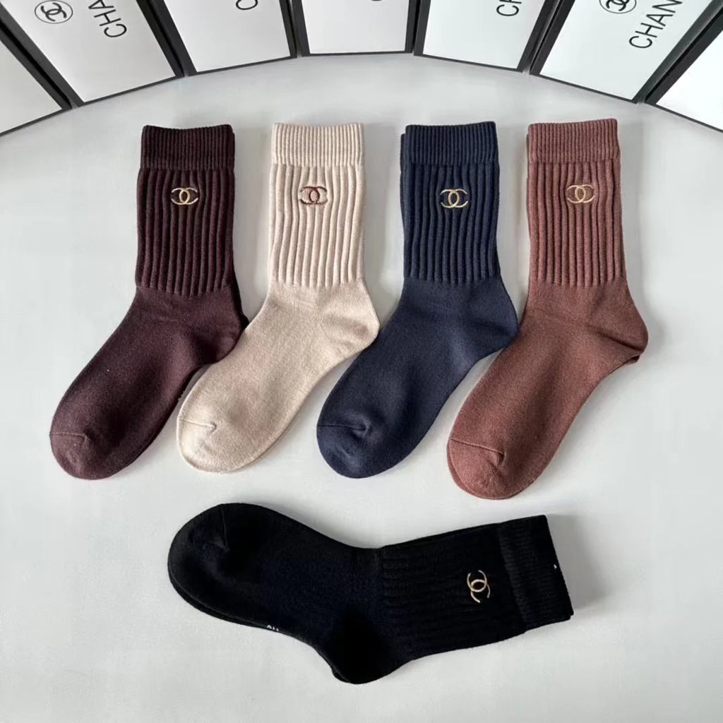 New embroidered pile socks