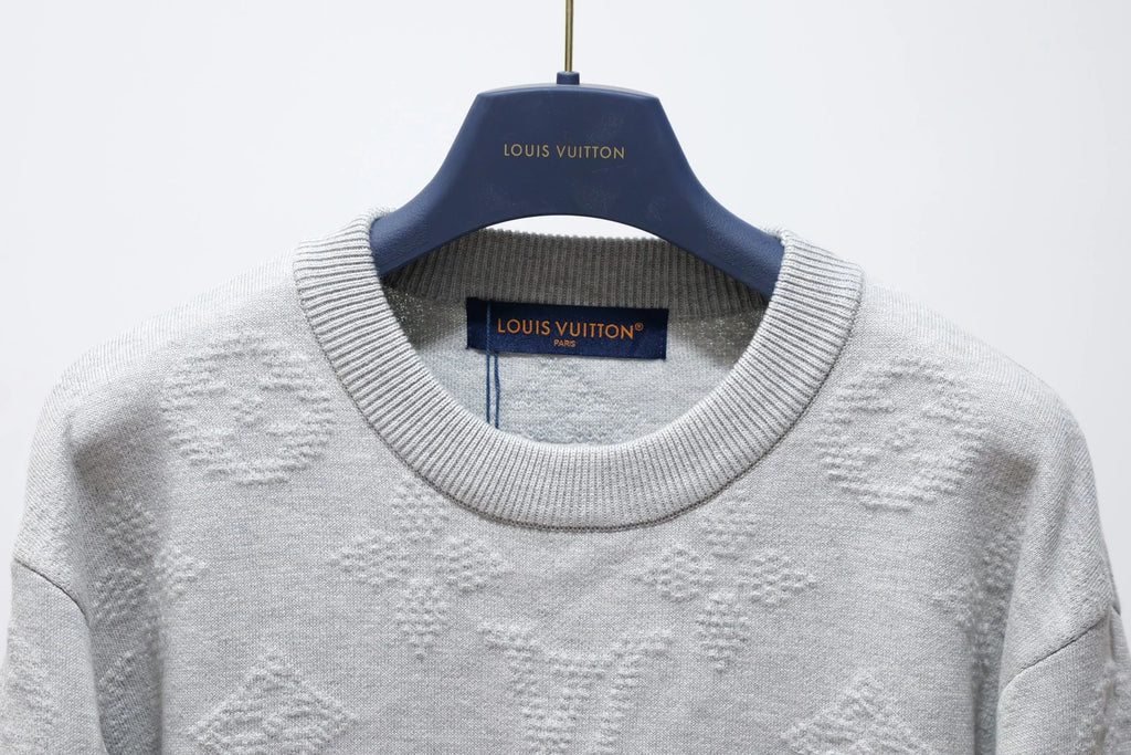 Pullover knitted sweater