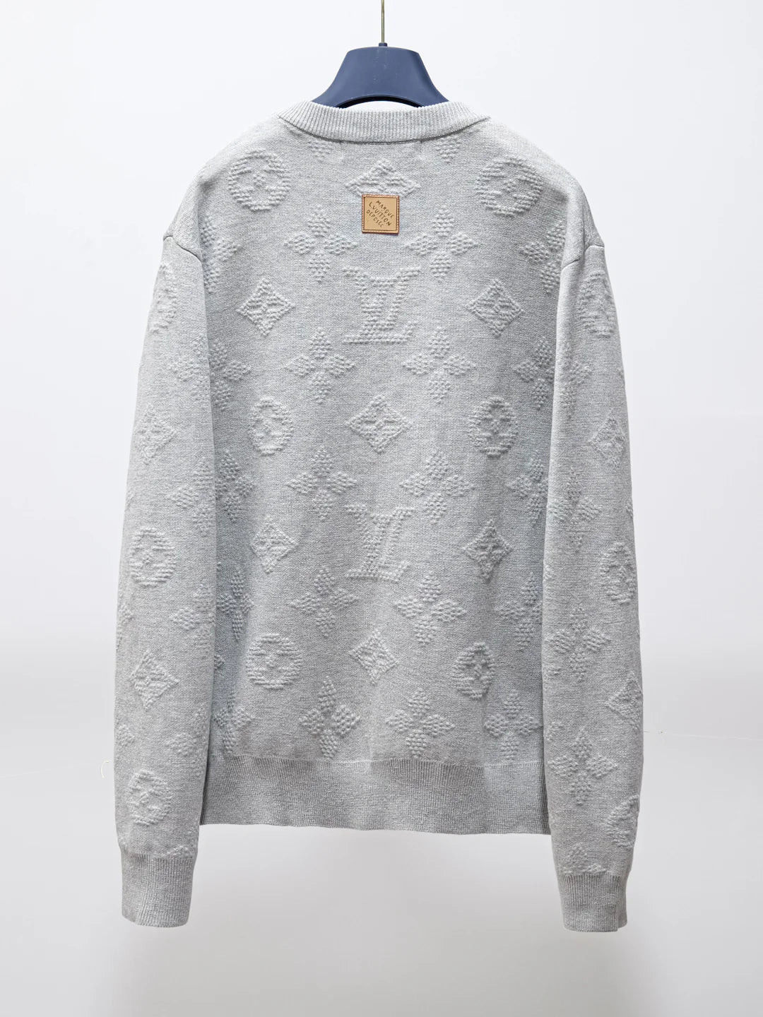 Pullover knitted sweater