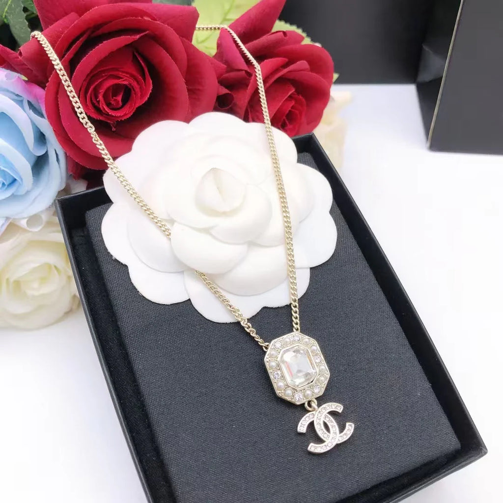New block necklace