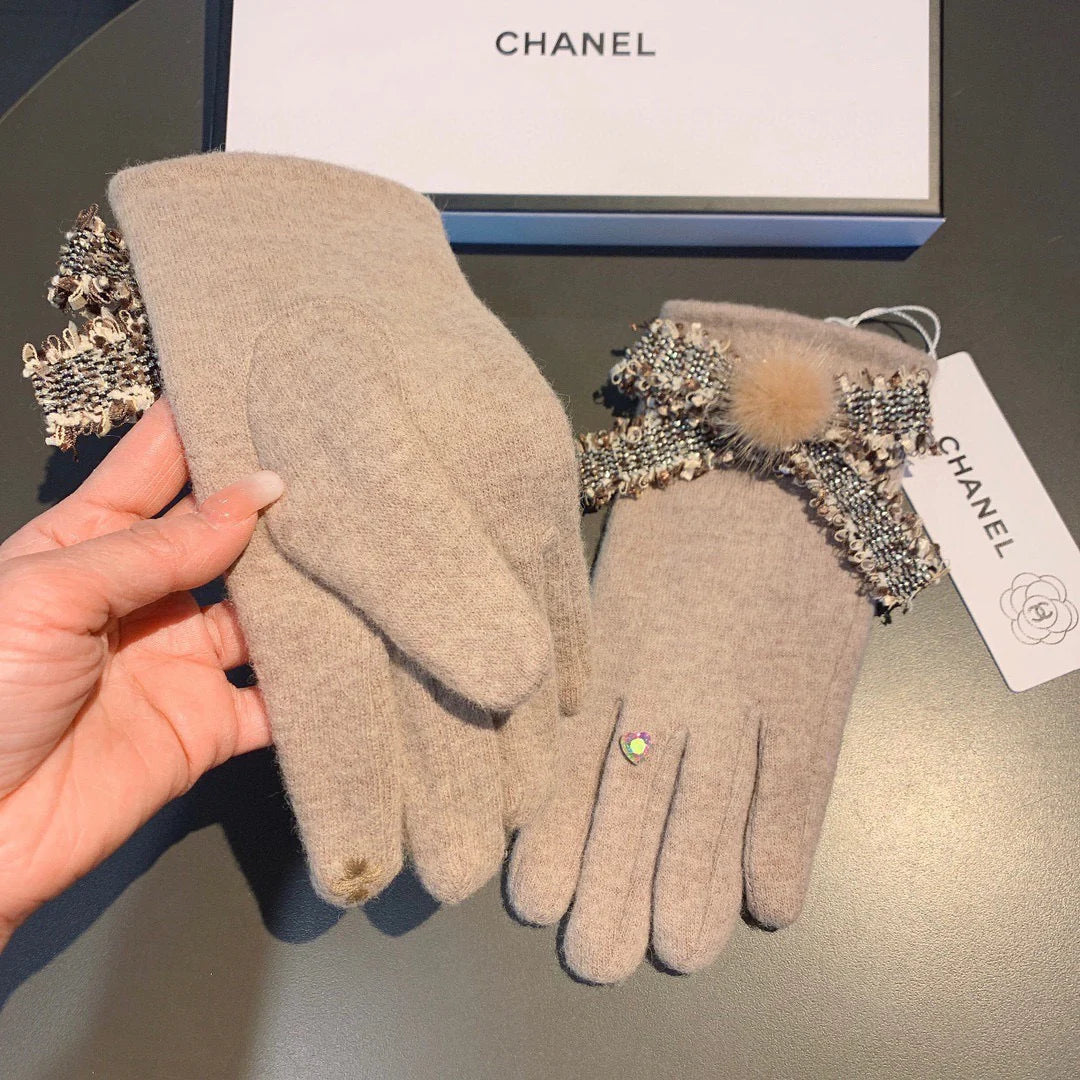 New wool gloves