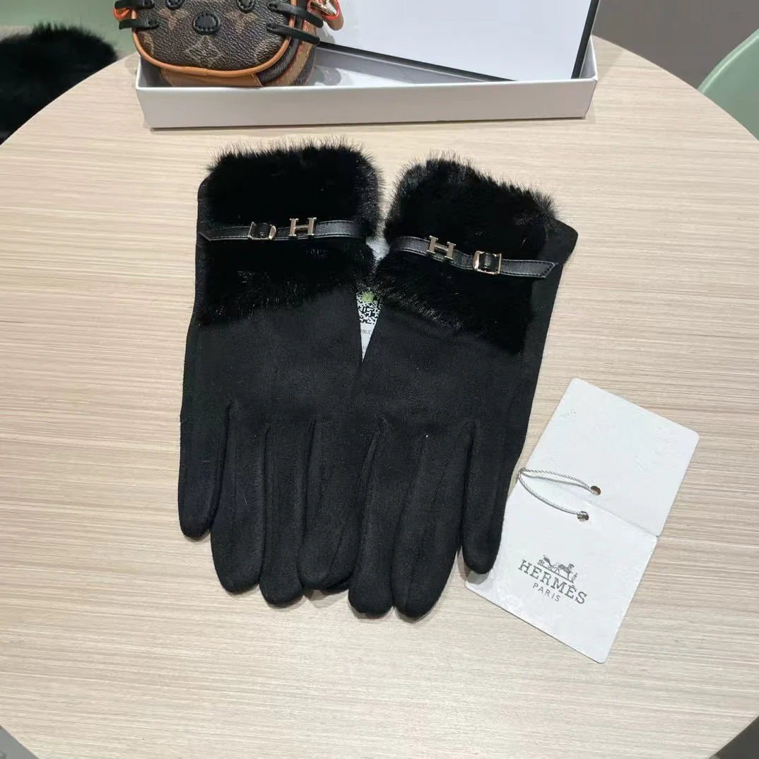 Cold resistant and warm plush windproof gloves