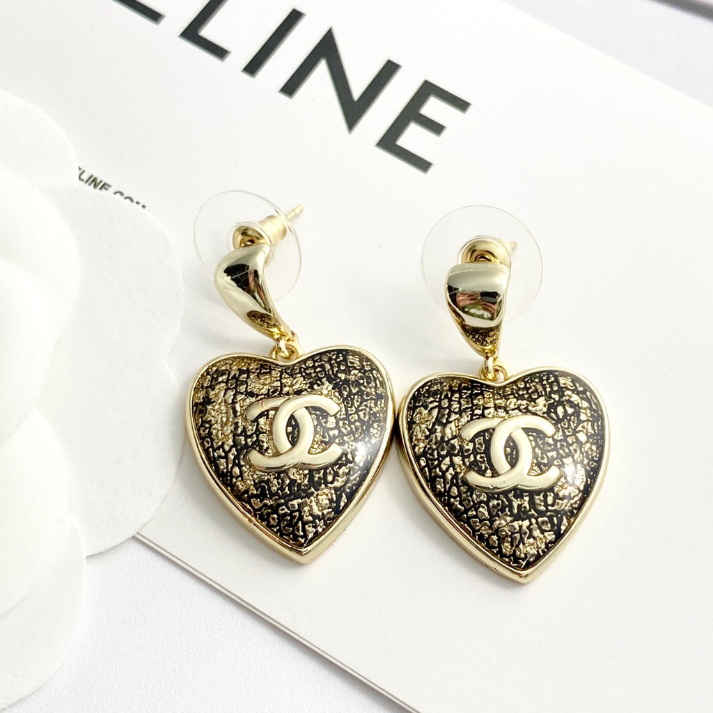 Black gold lace heart-shaped earrings