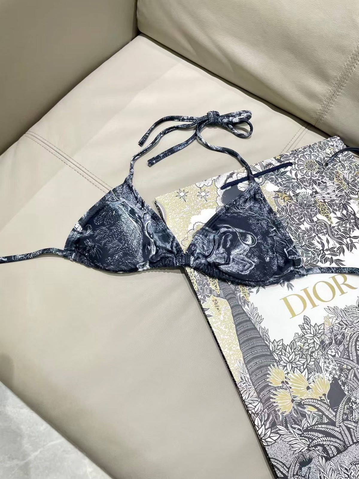 New three piece printed swimsuit