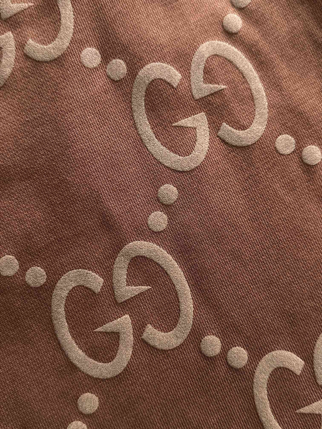 Plucked two letter logo casual shorts
