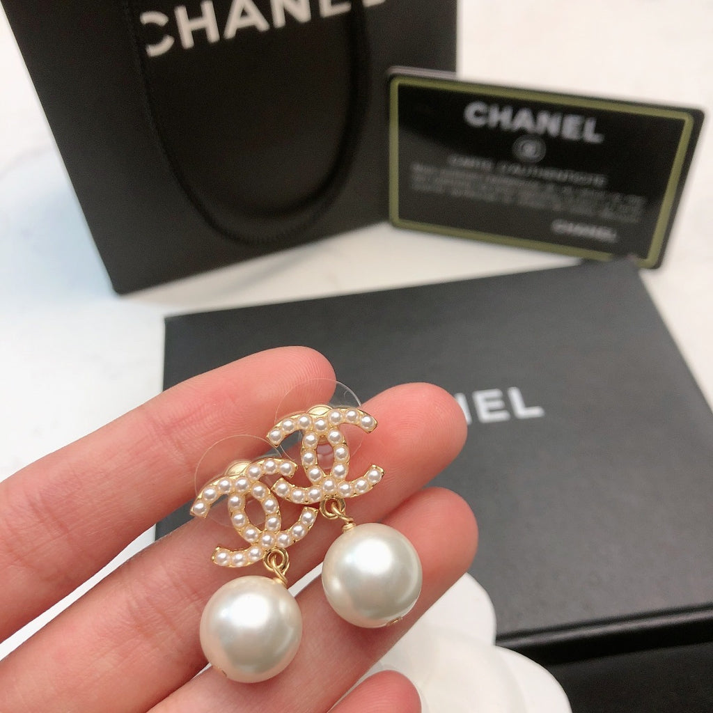 New early spring pearl earrings