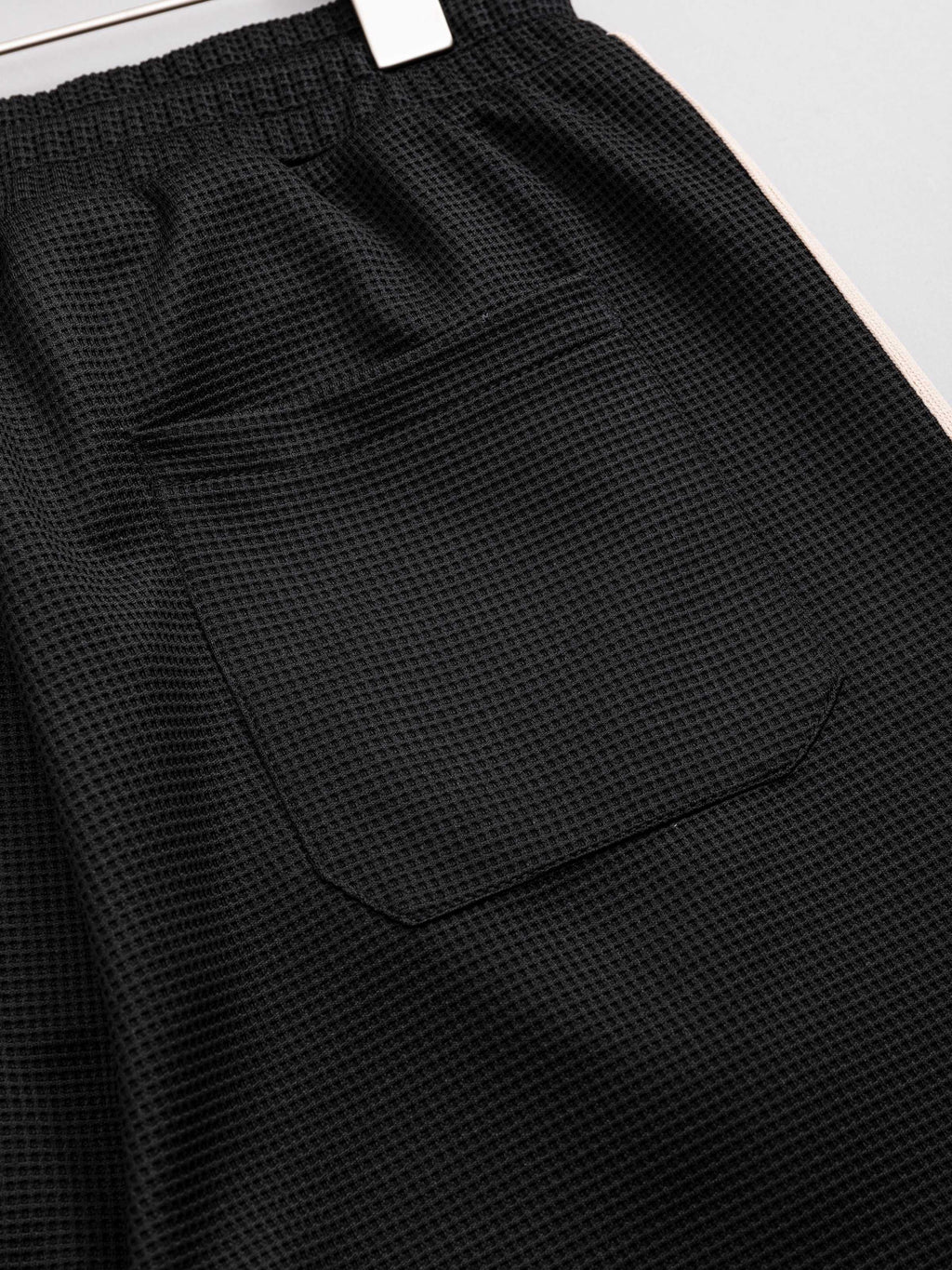 Knitted embroidery logo shorts