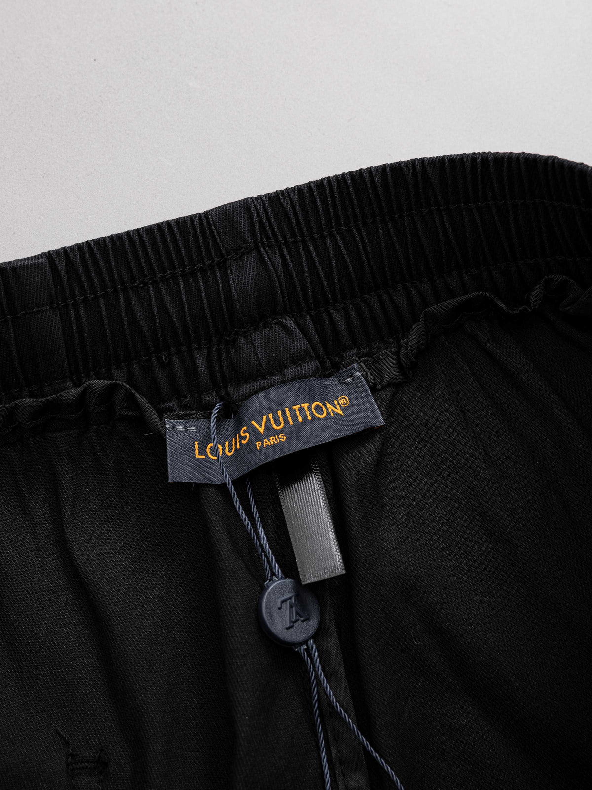 New washing process thin denim shorts