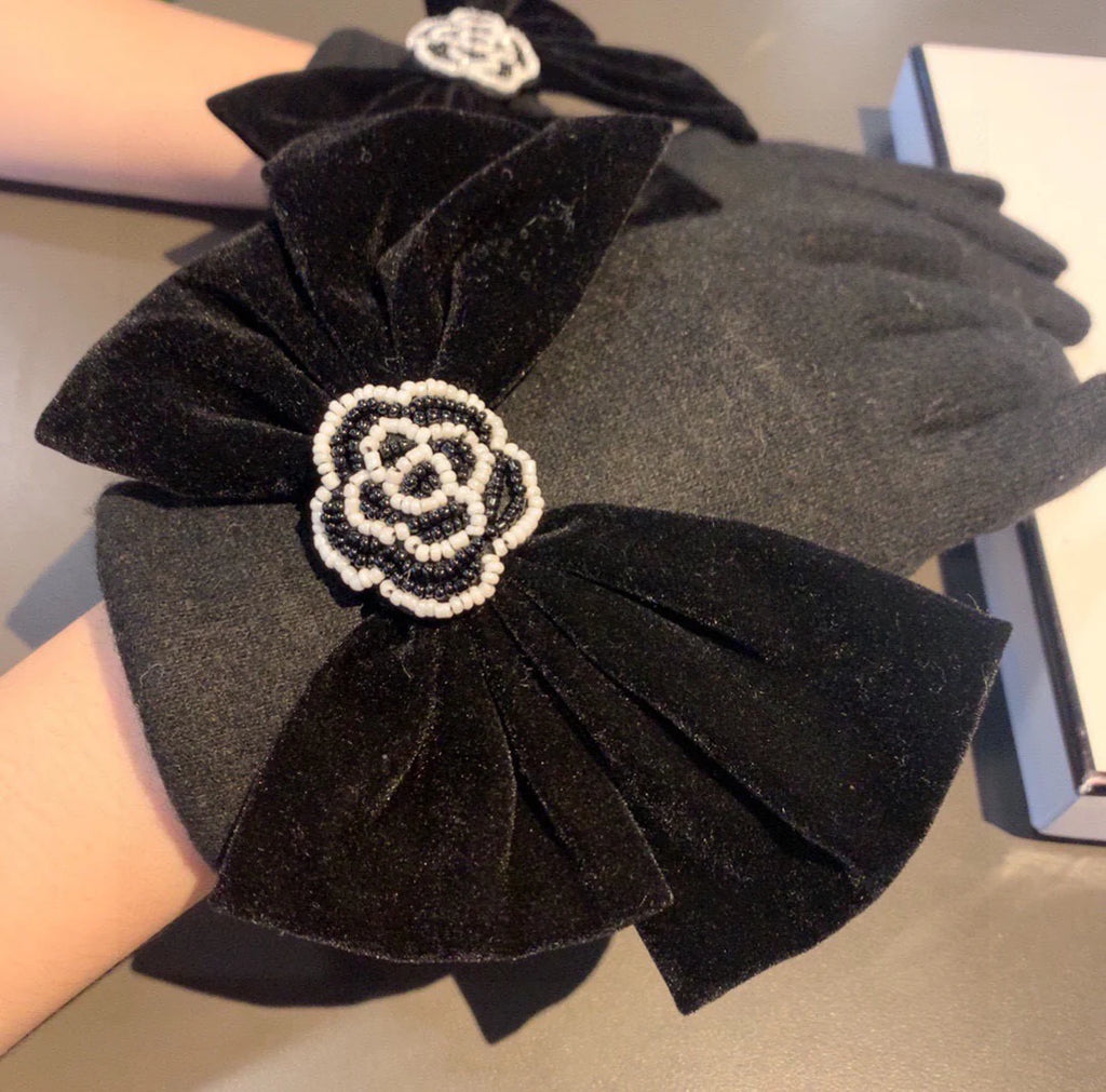 Zhuzhu Mountain Camellia+Big Bow 🔥 fashion gloves